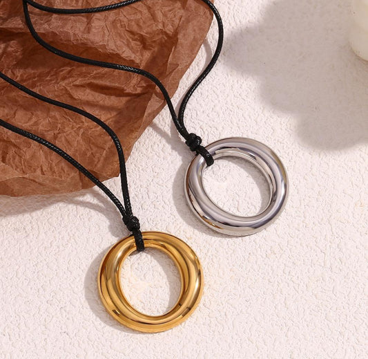 Oval Necklace